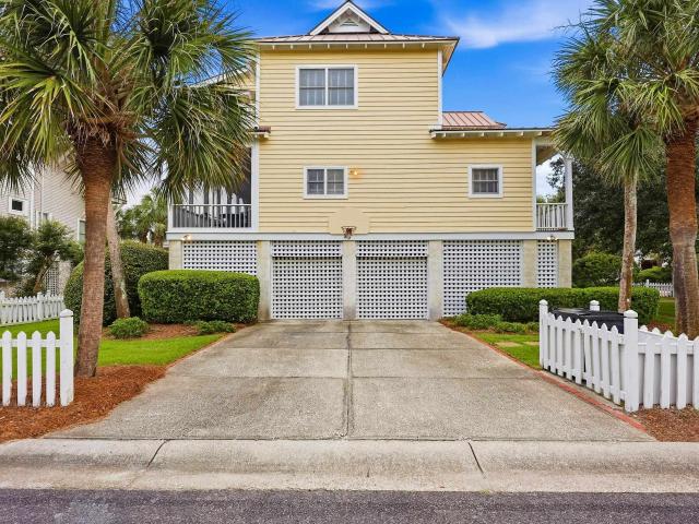 13 Beachwalker Ct