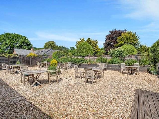 13 bed house for sale