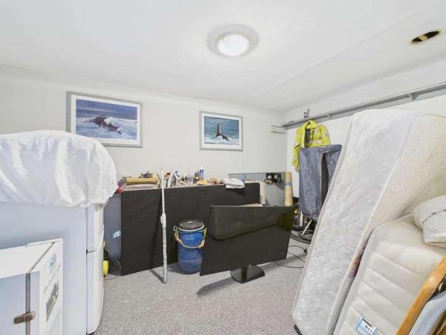 13 bed house for sale