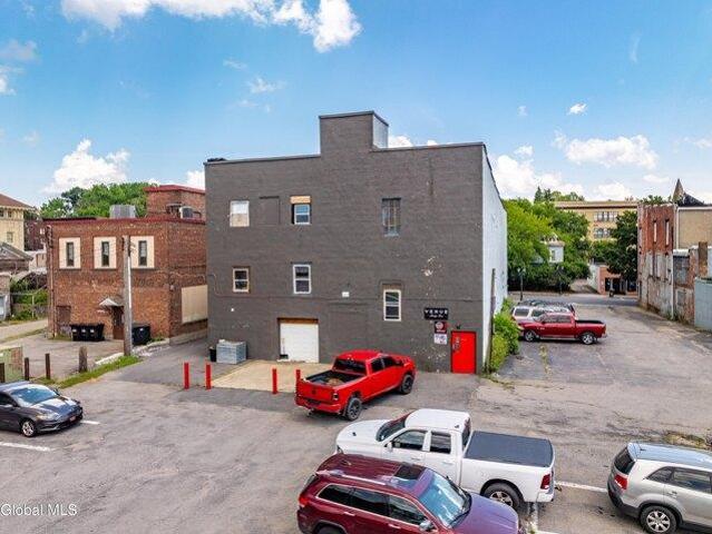13 bedroom, Gloversville NY 12078 105292616