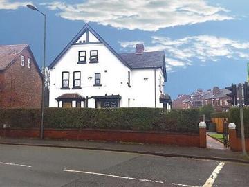 13 Bedroom House Manchester Greater Manchester 100503219