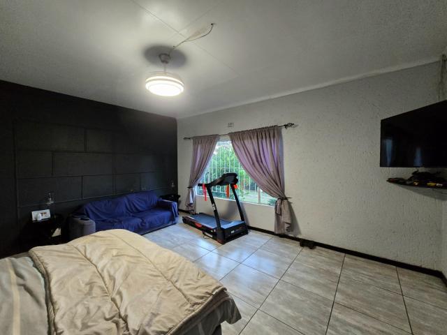 13 Bedroom House For Sale in Walkerville Central