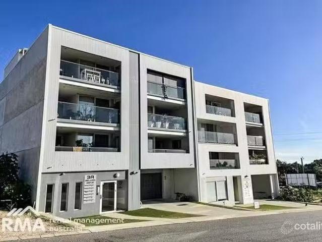 1/3 Bellion Drive, Hamilton Hill, WA 6163