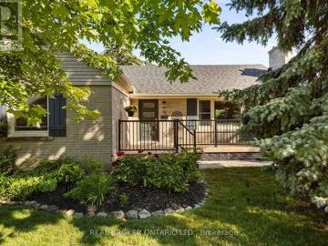 13 Borland Street W, Orillia, ON, L3V 3R3 house for sale | Listing ID S13482 | Royal LePage