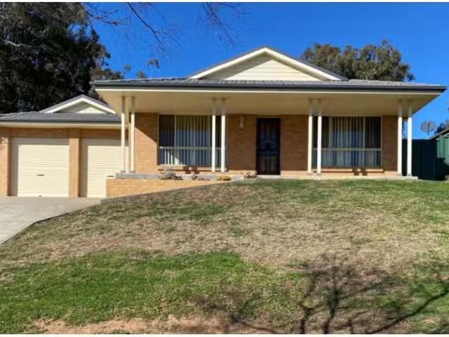 13 Bloodwood Road, MUSWELLBROOK House for rent Listed by Prop.