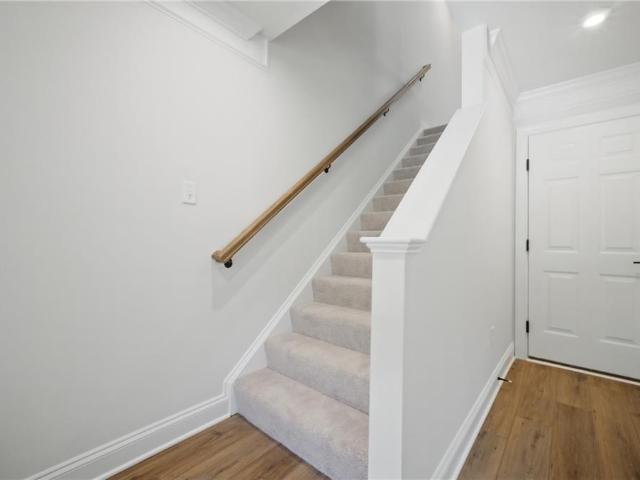 13 Bracewell LN