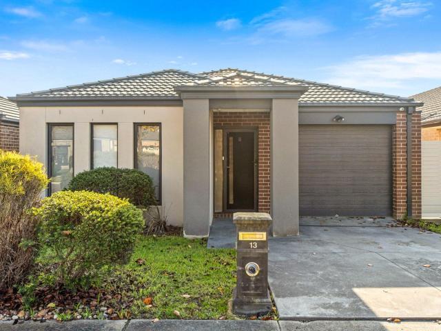 13 Bridport Street, Cranbourne West, VIC 3977