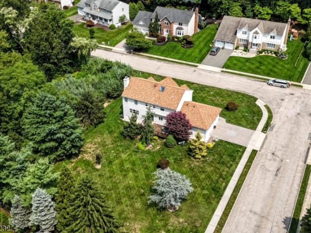 13 Bryan Ct
