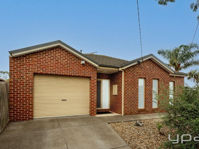 1/3 Buckingham Drive, Werribee