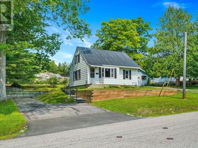 13 Burritt Street, Parry Sound, ON, P2A 1N5 house for sale | Listing ID X13662 | Royal LePage