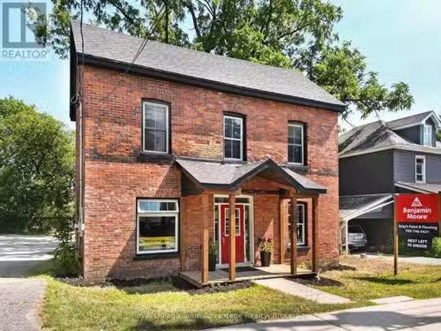 13 Church Street, Parry Sound, ON, P2A 1Y2 commercial for sa.