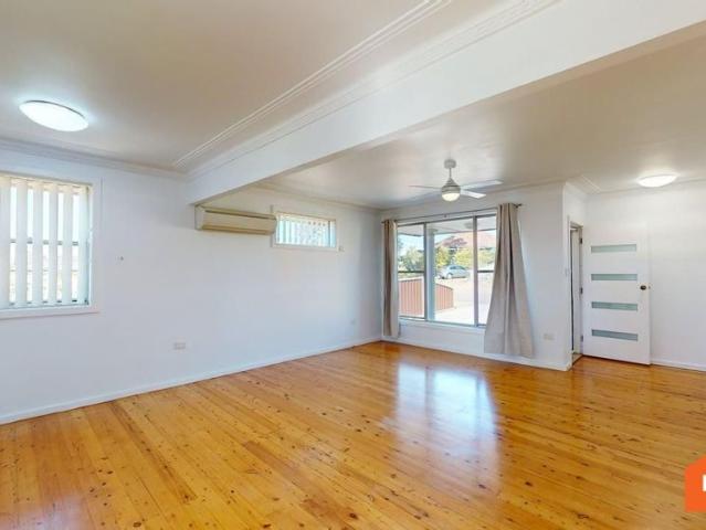 13 Crisp Avenue, Rutherford NSW 2320