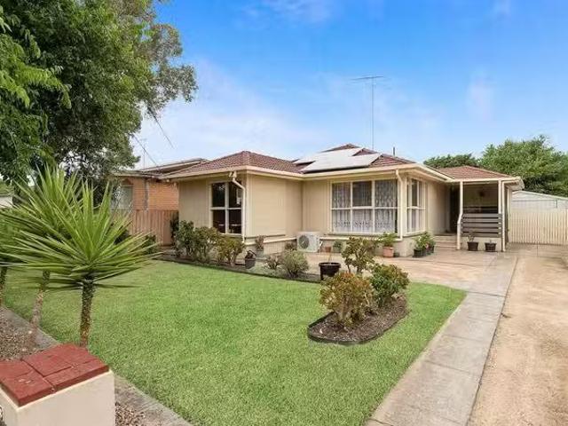 13 Darebin Street, Norlane, VIC 3214 House for Rent