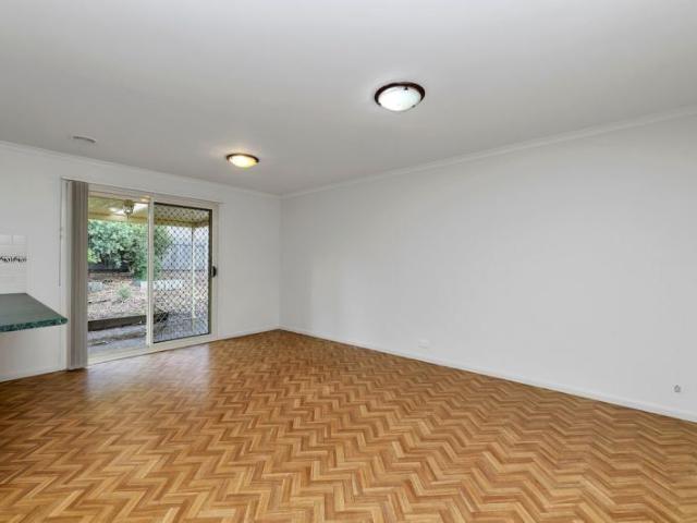 13 Darmody Place, Jerrabomberra
