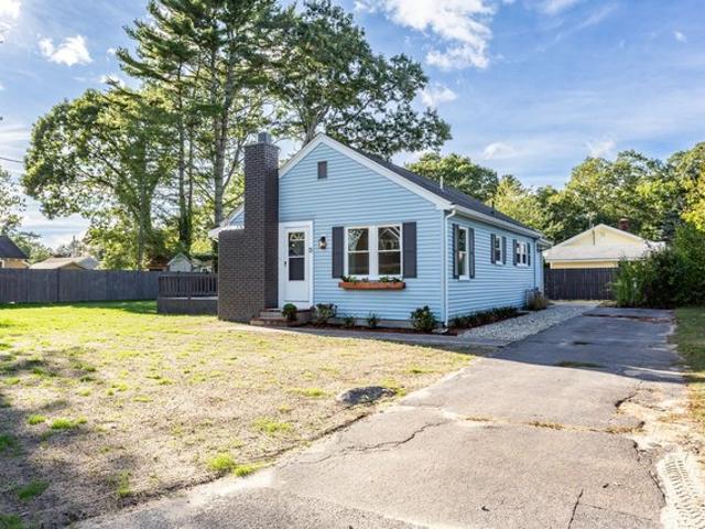 13 Datewood St, Wareham, MA 02571