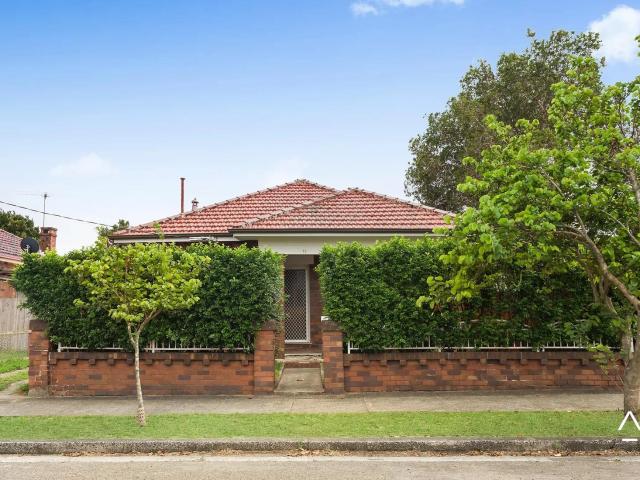 13 David Street, Mascot