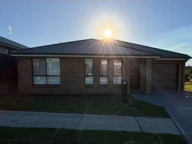 13 Delhi Rd, Dora Creek House for rent Listed by Alyssa Reid.