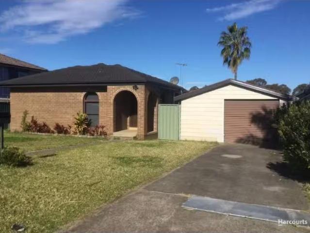 13 Desdemona Street, Rosemeadow House for rent Listed by Camp.