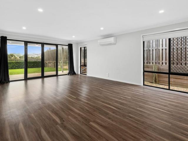 13 Diva Lane, Glenvale QLD 4350