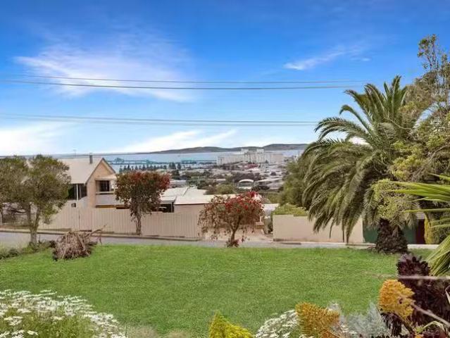 13 Dobbins Street, Port Lincoln, SA 5606