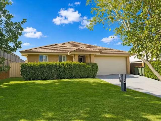 13 Dunnart Street, Aberglasslyn House for rent Listed by Grac.