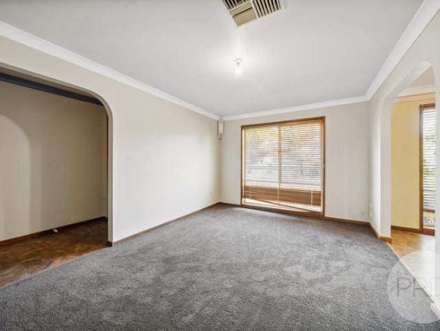 13 Eaton Street, Ashmont NSW 2650