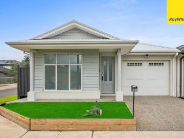 13 Enrica Drive, Melton South VIC 3338 House For Rent | Domain