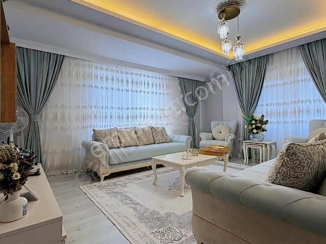 13 Eylül Mahallesi 3+1 Ferah Çift Balkon Asansörlü Yeni Daire