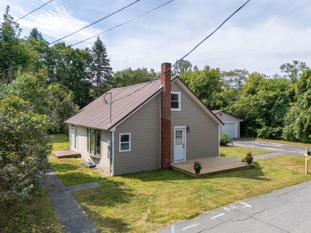 13 Fairbanks Road