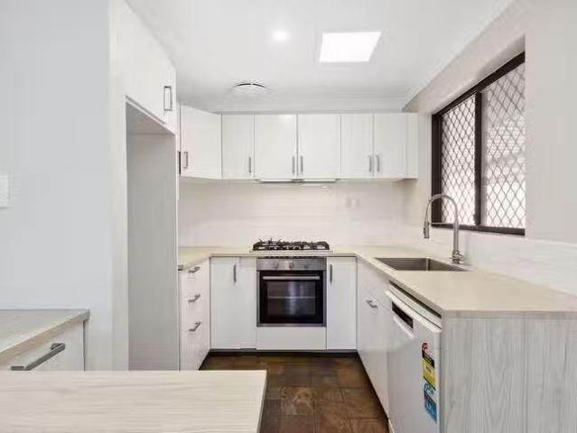 13 Farnham Place, Gosnells, WA 6110