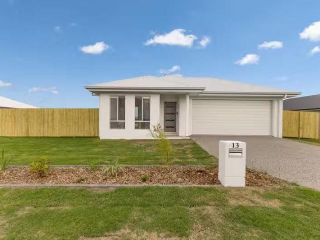 13 Flame Tree Drive, BURRUM HEADS, QLD 4659 House for Rent