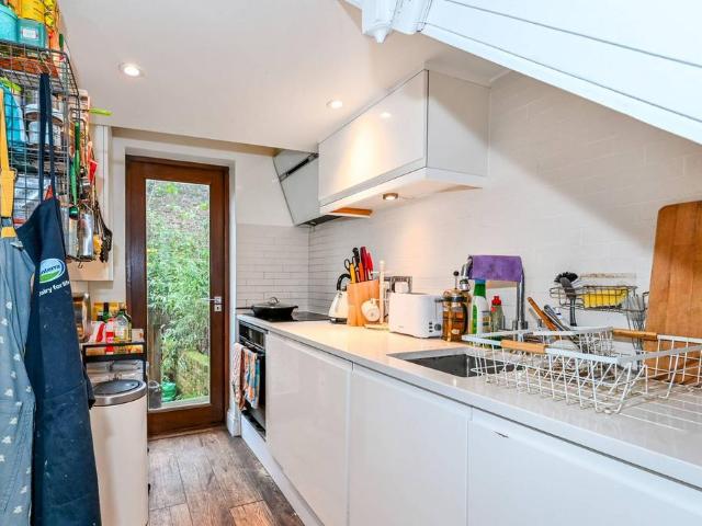 13 Furlong Road, London, N7 8LS, United Kingdom | 1 bed apartment for rent #137171695 | Rentberry
