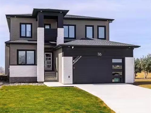 13 Gardner Trail, West St Paul, MB, R2V 5K1 Luxury House for.