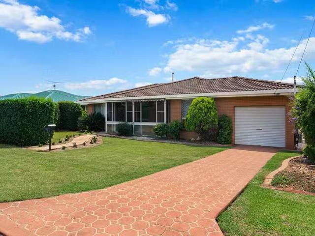 13 Gascony Street, Harristown, QLD 4350