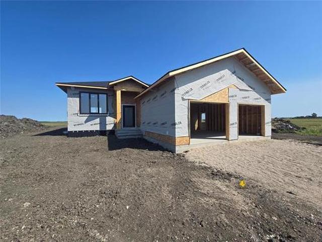 13 Gooseberry Drive, Steinbach, MB, R5G 2Z1 house for sale | Listing ID 202619 | Royal LePage