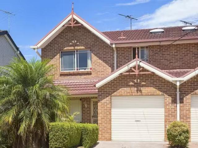 13 Goldsmith Avenue, Winston Hills House for rent Listed by B.