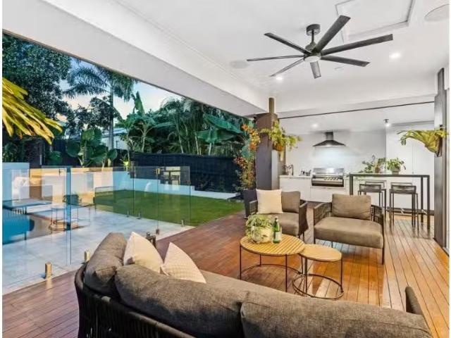 13 Goulburn Street, HAWTHORNE House for rent Listed by Trinh.