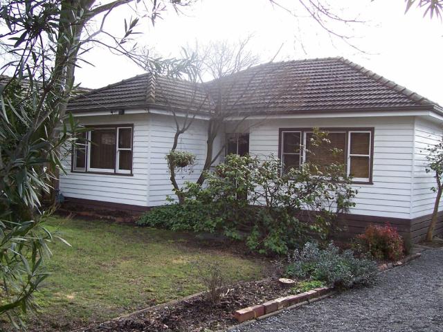13 Hastings Avenue, Blackburn South