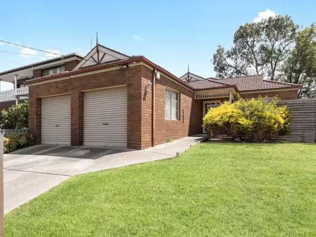 13 Hedgeley Road, Bell Park, VIC 3215 House for Rent