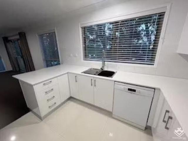 13 Hilltop Street, Labrador, QLD 4215