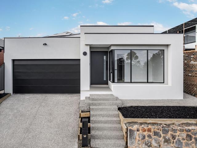 13 Hubble Drive, GREENVALE, VIC 3059