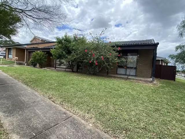 13 Jasnar Street, GREENFIELD PARK House for rent Listed by Ge.