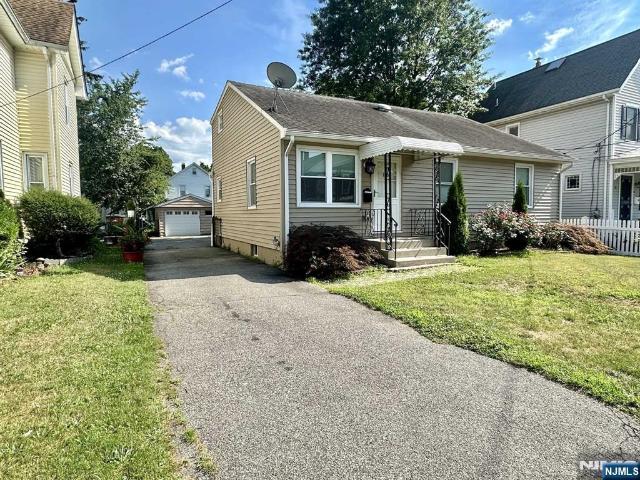 13 Jersey Avenue