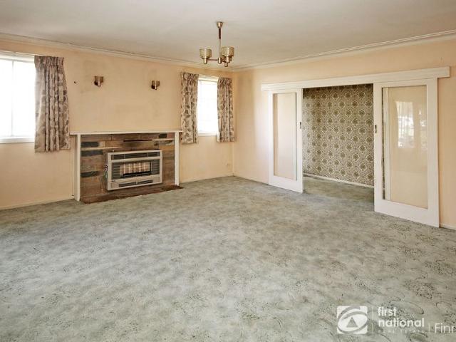 13 Lamb Street, Cranbourne