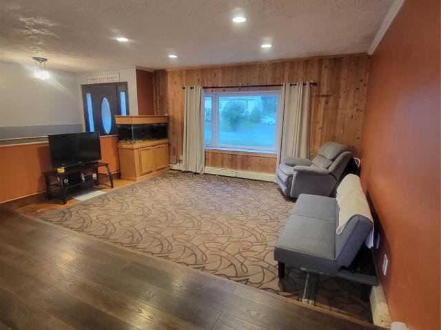 13 Lakeview Drive