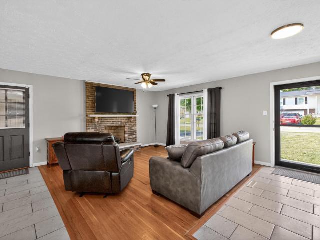 13 Lakeview Drive
