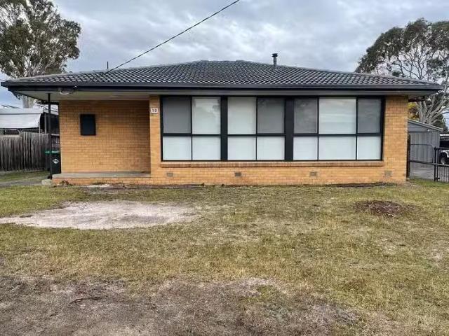 13 Laurina Crescent, Frankston North, VIC 3200