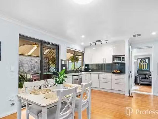 13 Lombard Street, Leeming, WA 6149