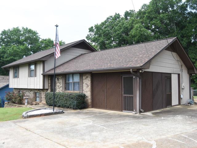 13 Lone Oak Drive