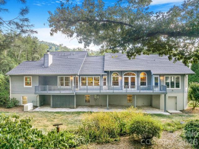 13 Lowry Lane